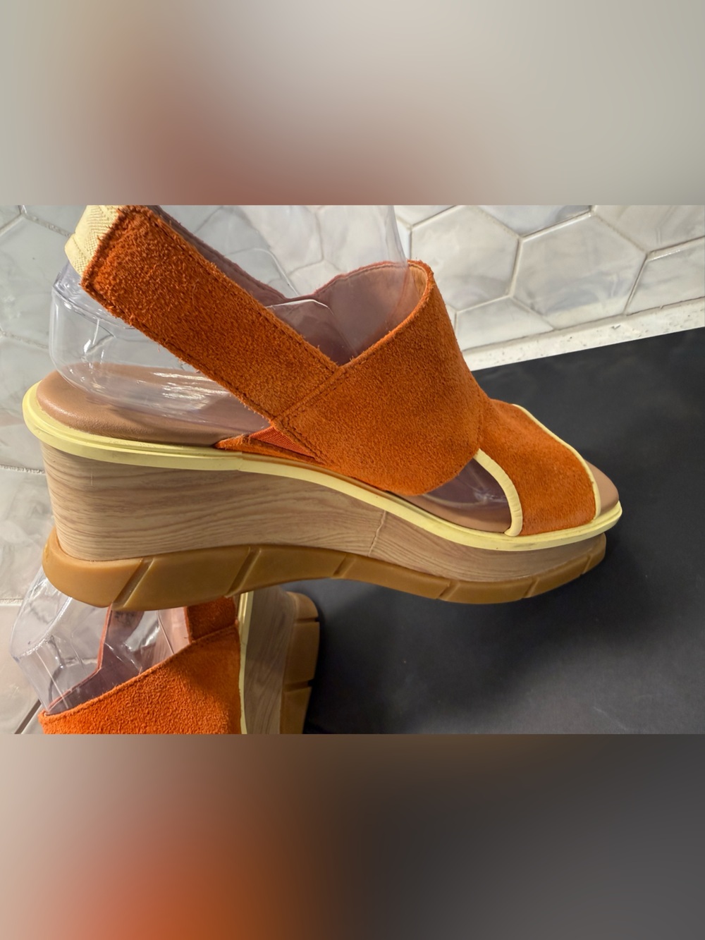 Sorel Woman’s Joanie III Slingback Sandals Orange Suede Sz 8.5 Wedge Yellow Trim - Picture 2 of 16